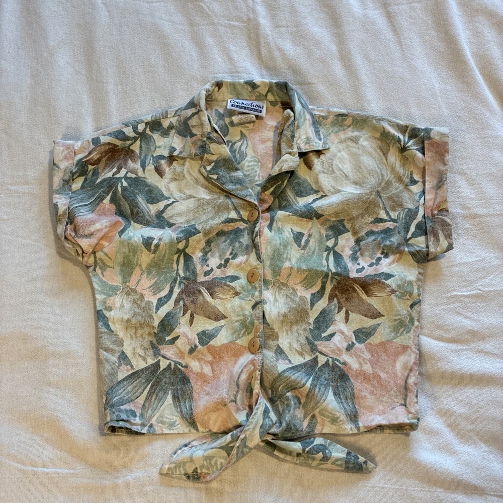 VTG Women's Top Blouse Small Button-Down Grannycore Resortwear Crop tie Pastel